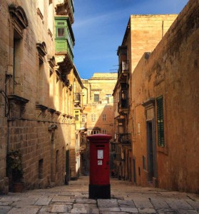 Where in Valletta is this letterbox situated ivalletta com