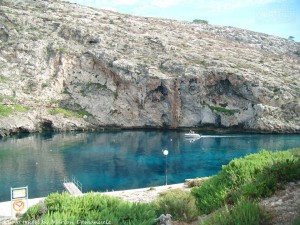 vivid blue of crystal-clear sea xlendi Marion Demanuele