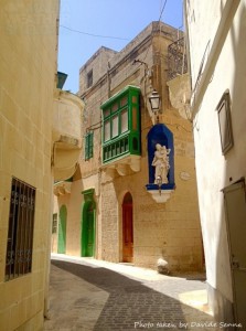 beautiful well-kept typical maltese house but where in the maltese islands is it davide senna