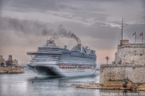 early morn A cruise liner entering Malta's magnificent Grand Harbour in the early morning. A big thanks to Lawrence Ciantar for this splendid pic taken from Senglea. (2)