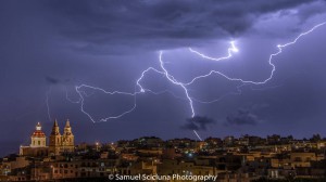 lightning snakes across the sky at mellieha Samuel Scicluna Photography