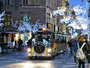 All aboard for Christmas! Valletta's tourist train makes its way down a very festive-looking Republic Street. Thanks to Malta Holiday for the pic